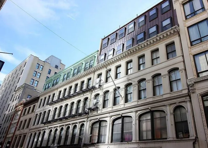Vacation rental: Temple Place Suites