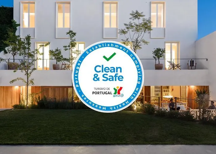 The Late Birds Lisbon - Gay Urban Resort